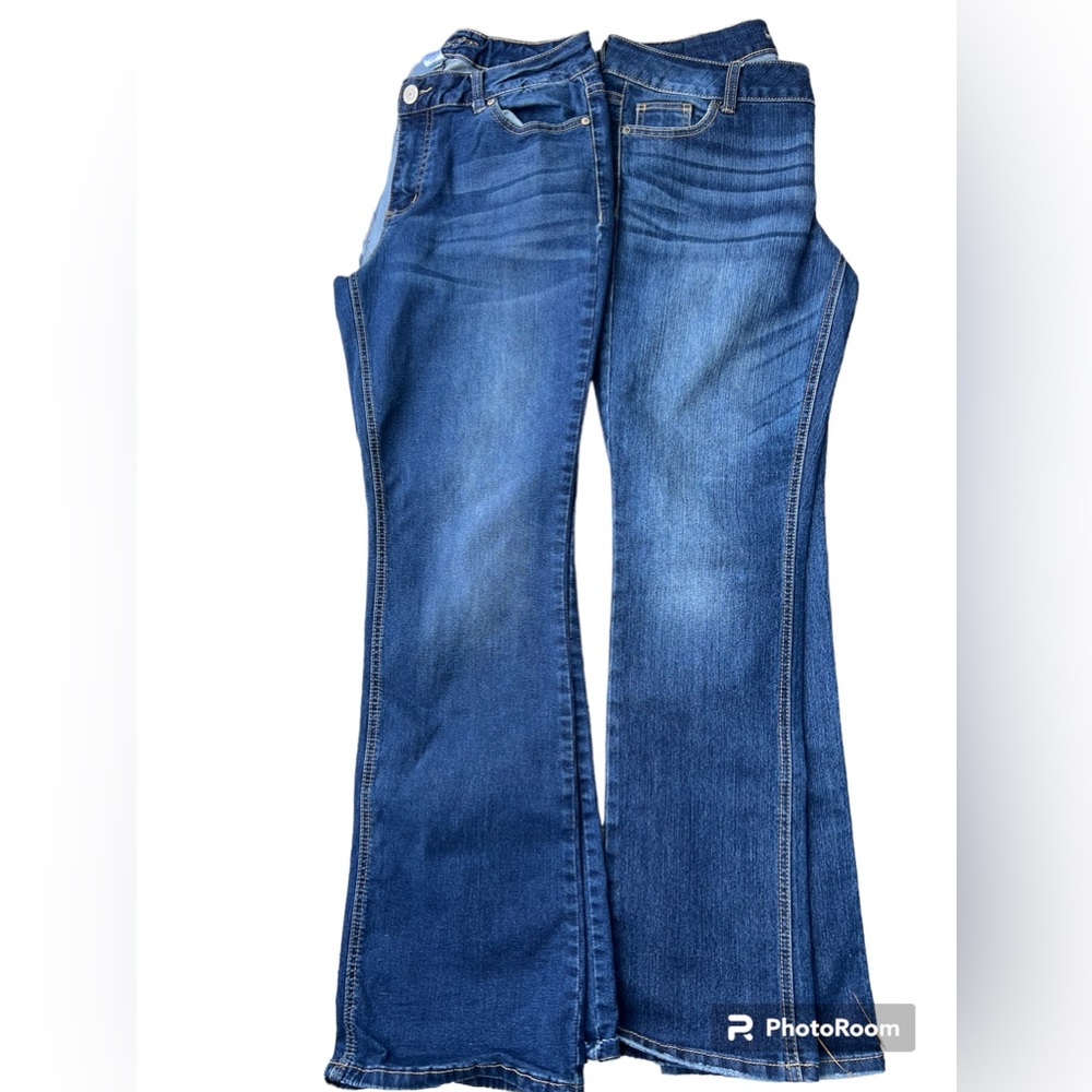 Maurice’s bundle (2) Blue Jeans size 7/8 Regular, one Curvy